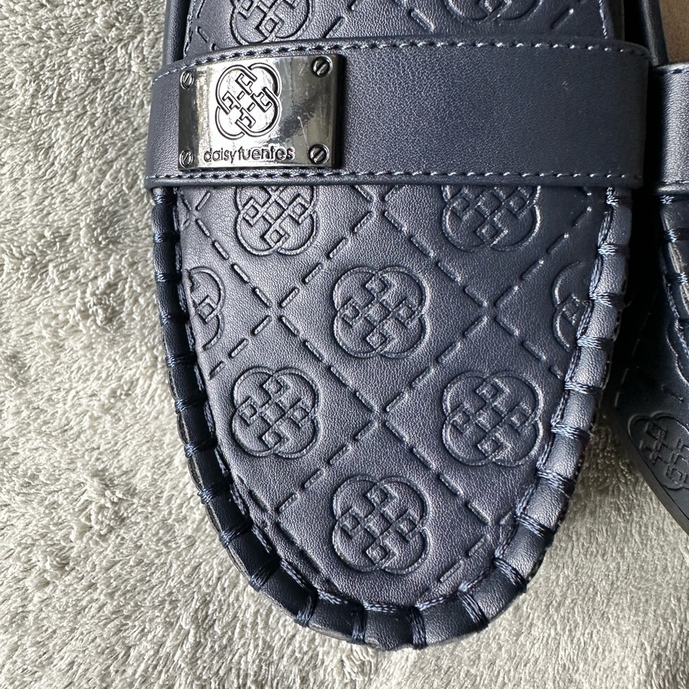 Daisy Fuentes loafers